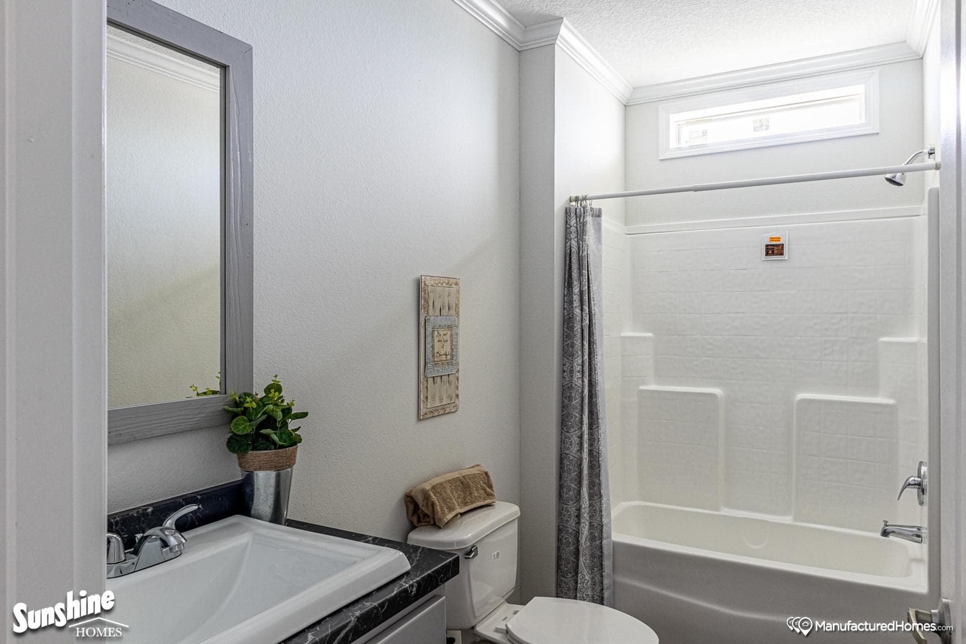 Pri3260-2028 bathroom home features