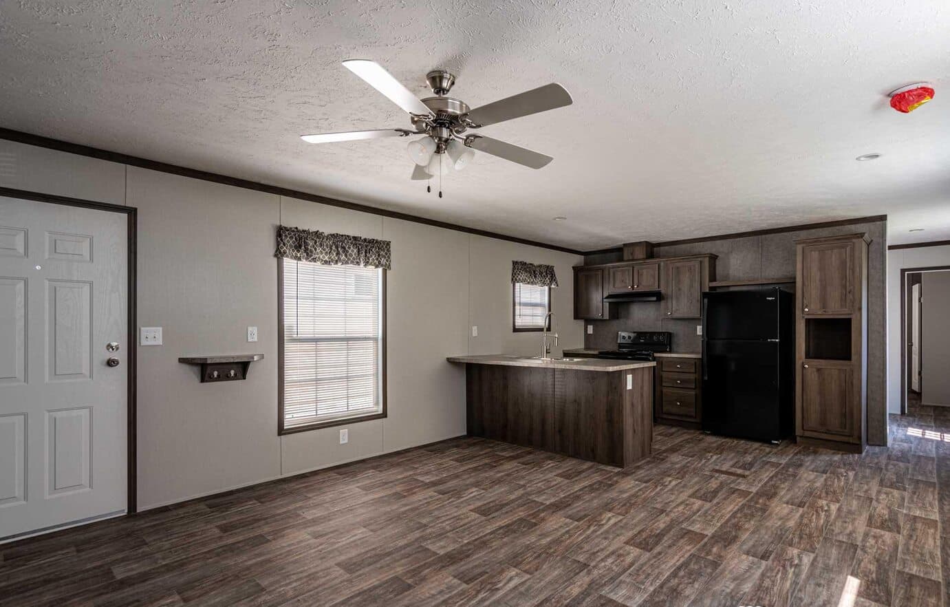 Pure 16562u interior home features