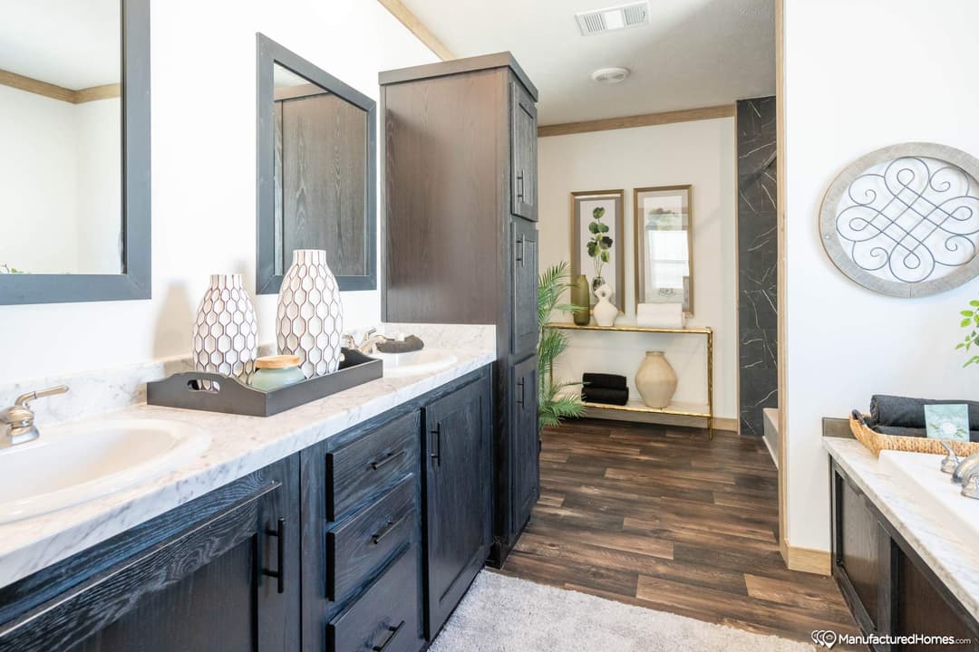 The delilah bathroom home features