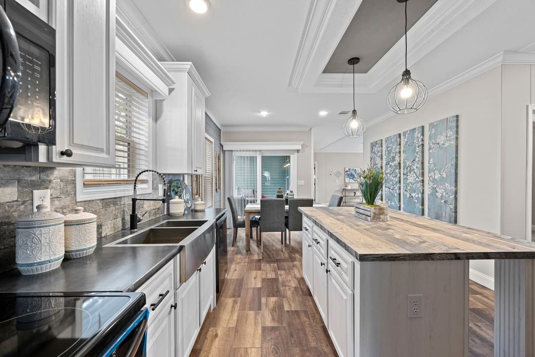 Manning kitchen home features