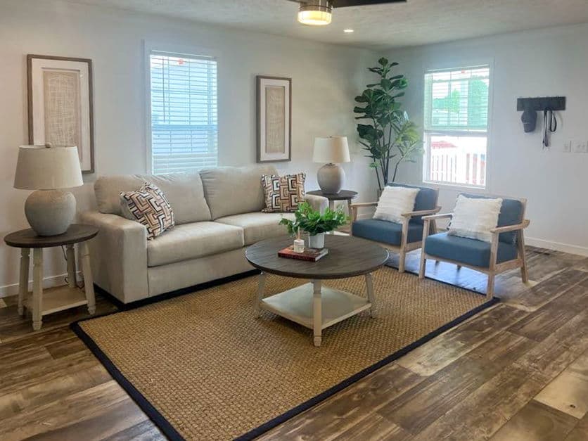 Lavonia interior home features