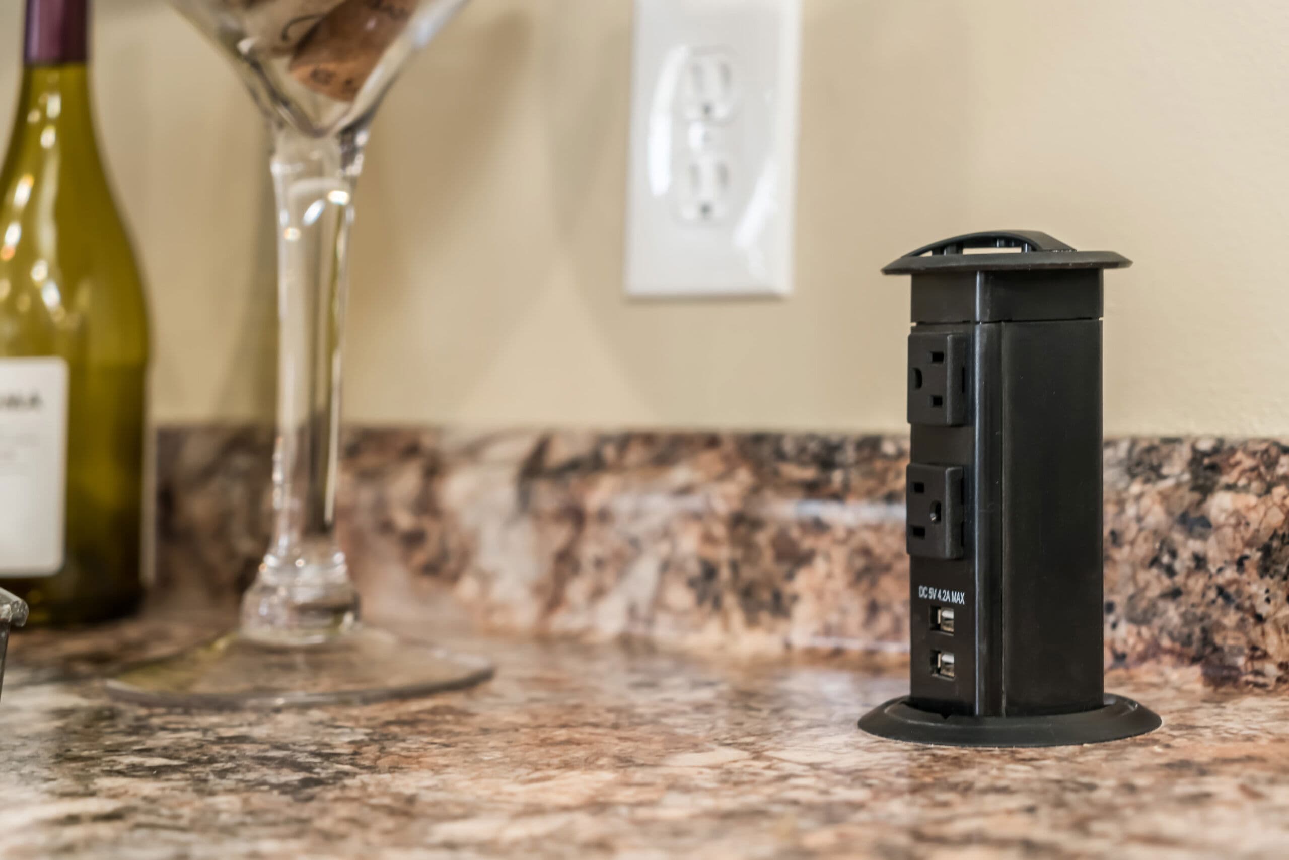 Kb-3241 kitchen home features