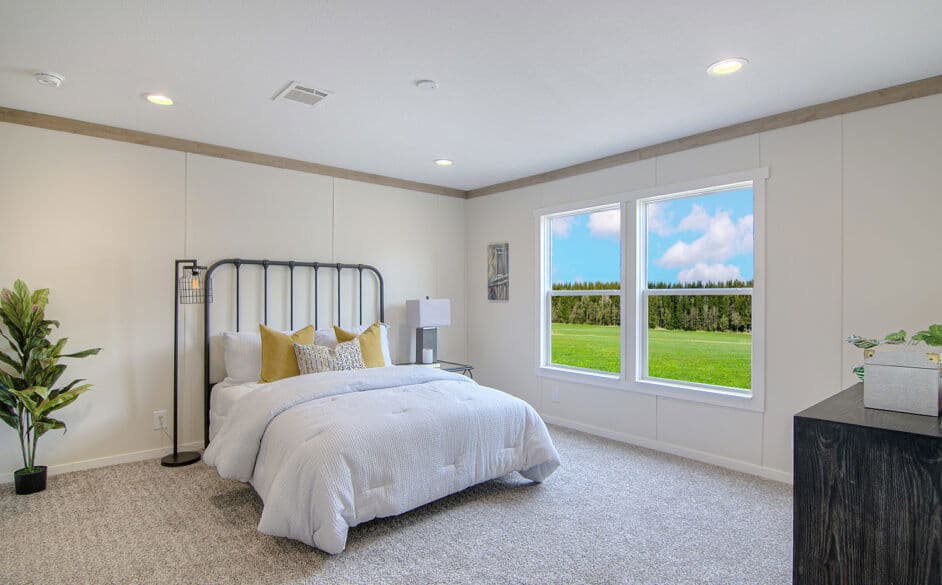 Corral 2354 bedroom home features