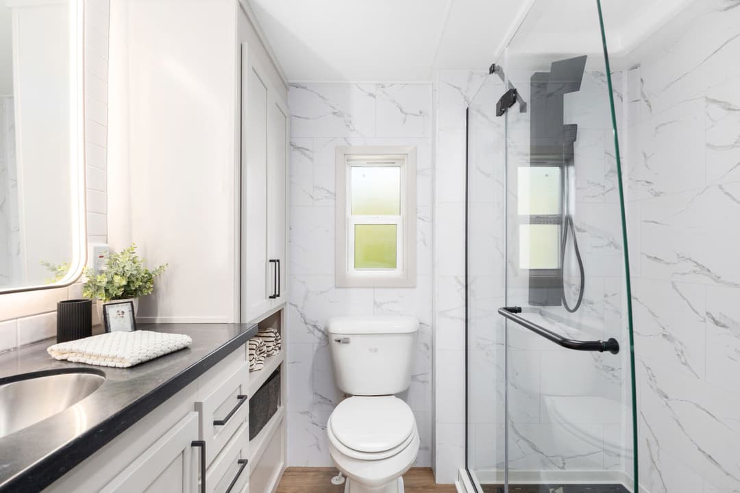 Eldorado 9099pwd bathroom home features