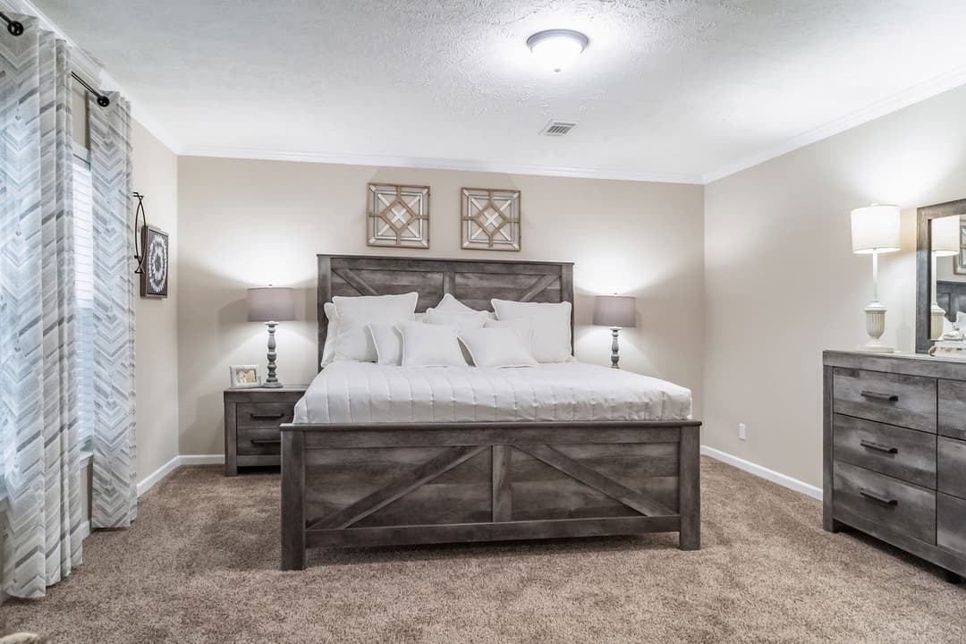 Kb-3245 tiger kat bedroom home features