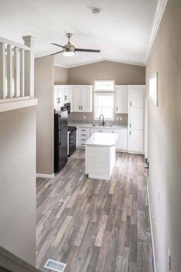 Eagle 11351g interior home features