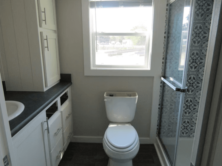 Lark bathroom home features