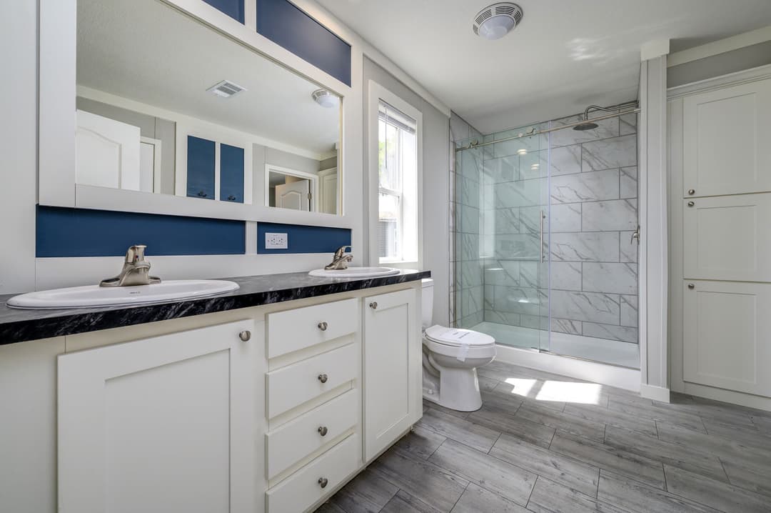 Marco 54 bathroom home features