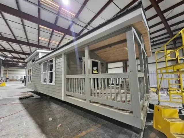 Meadowbrook| 4b 130 hero and exterior home features