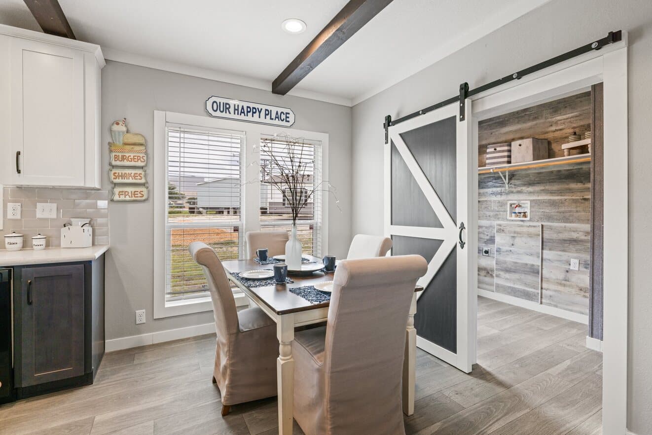 Horizon 28764z interior home features