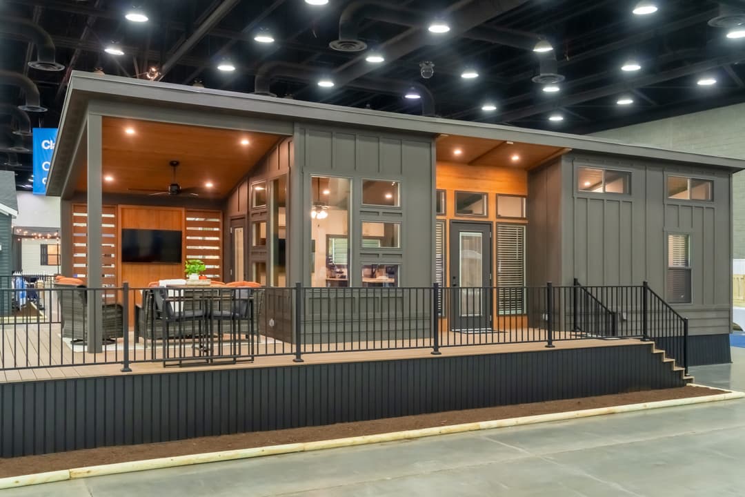 Skyway exterior and elevation home features