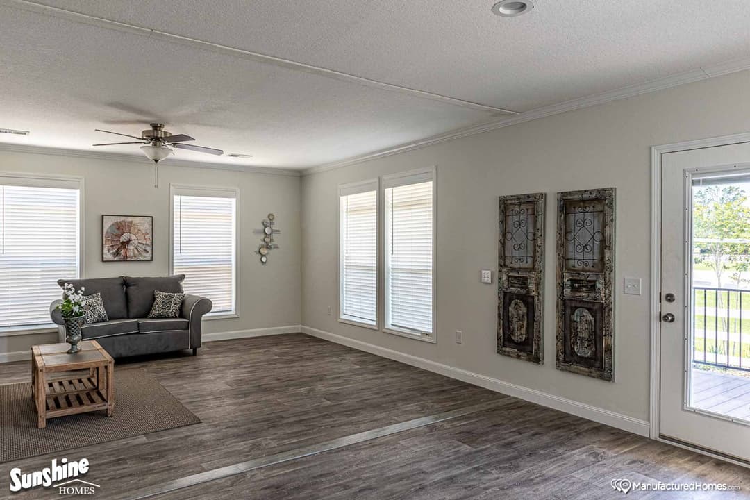 Pri3260-2028 interior home features