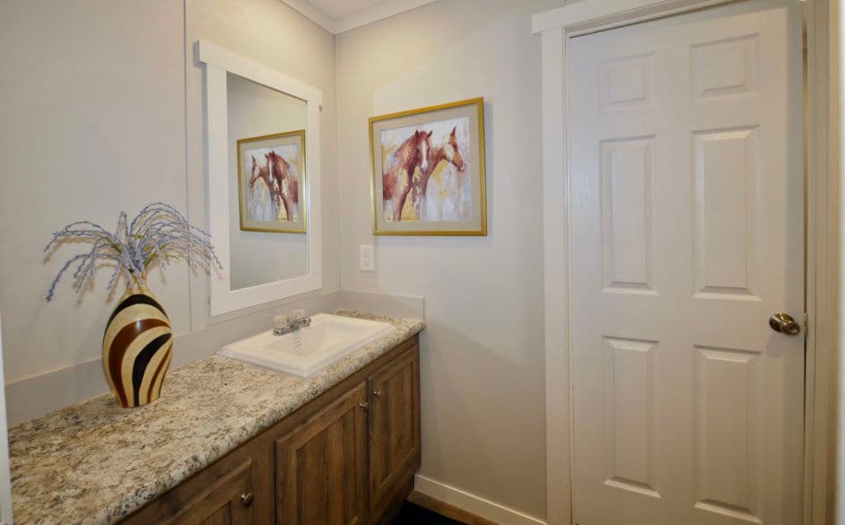 High plains 3387 bathroom home features