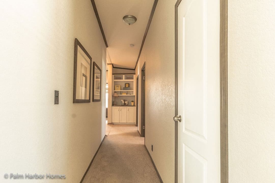 Carrington 30764c interior home features