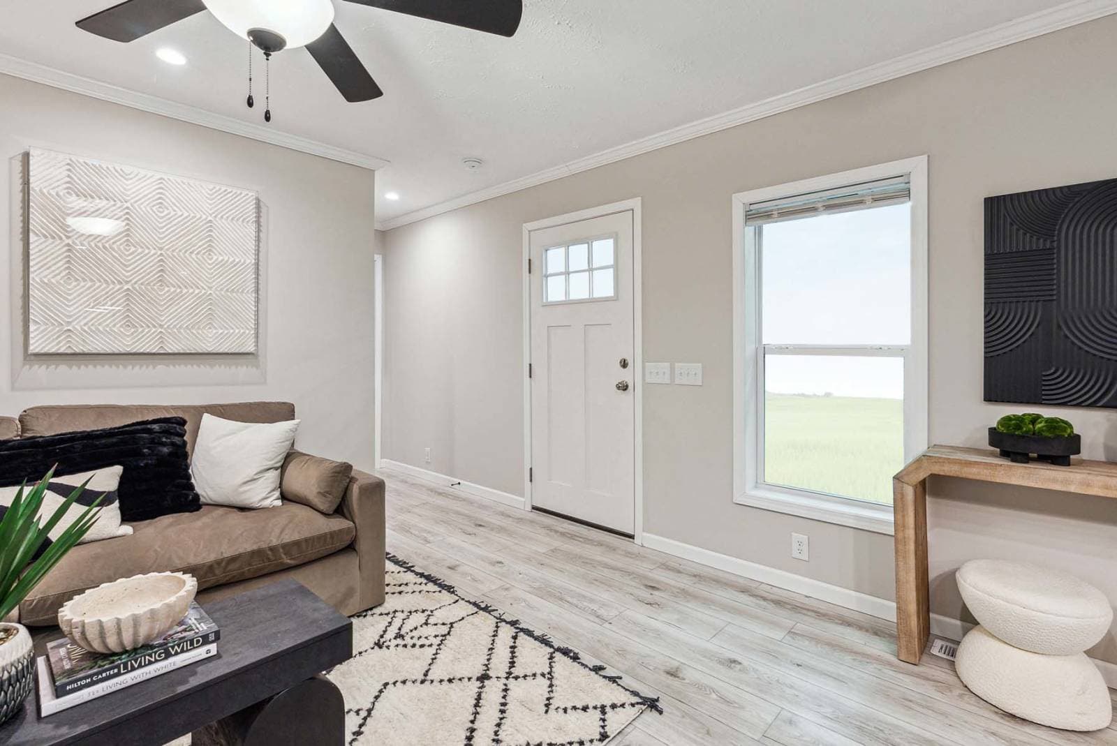 Bay springs c804 interior home features