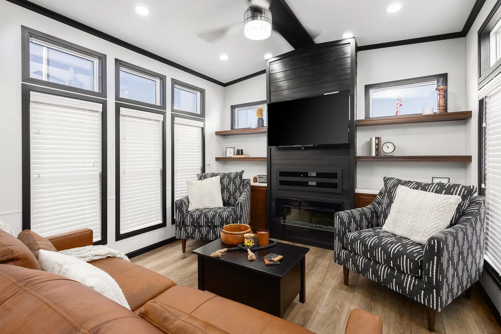 Canadian eldorado 9019 interior home features