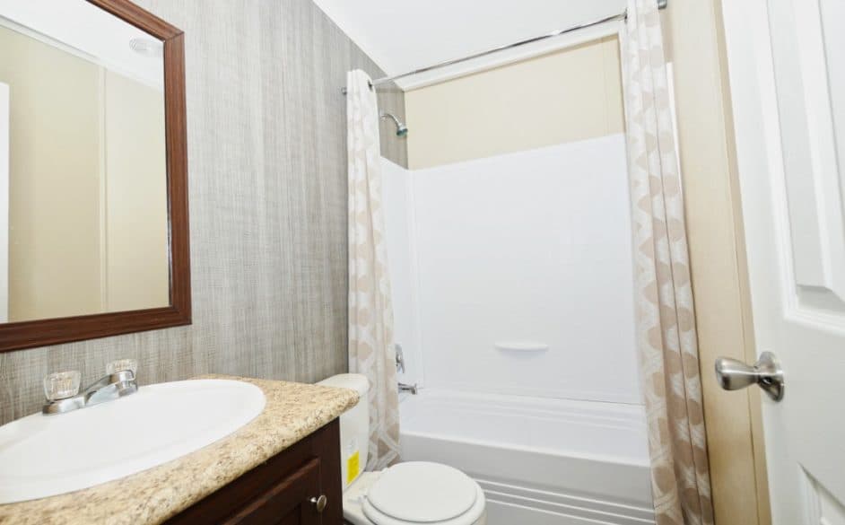 Park forest 323 bathroom home features