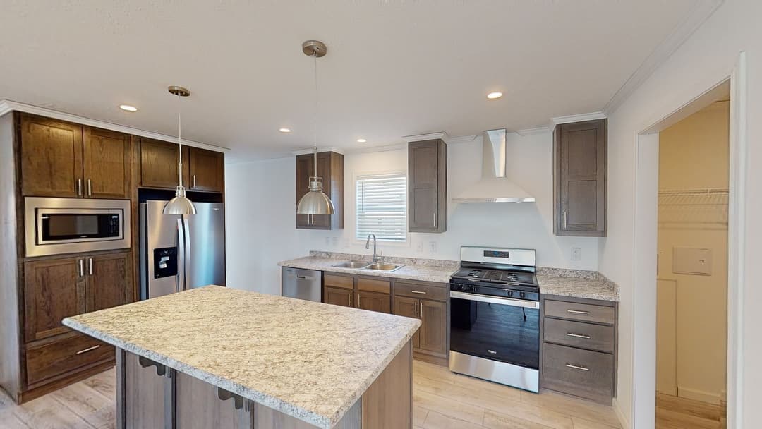 N679 kitchen home features