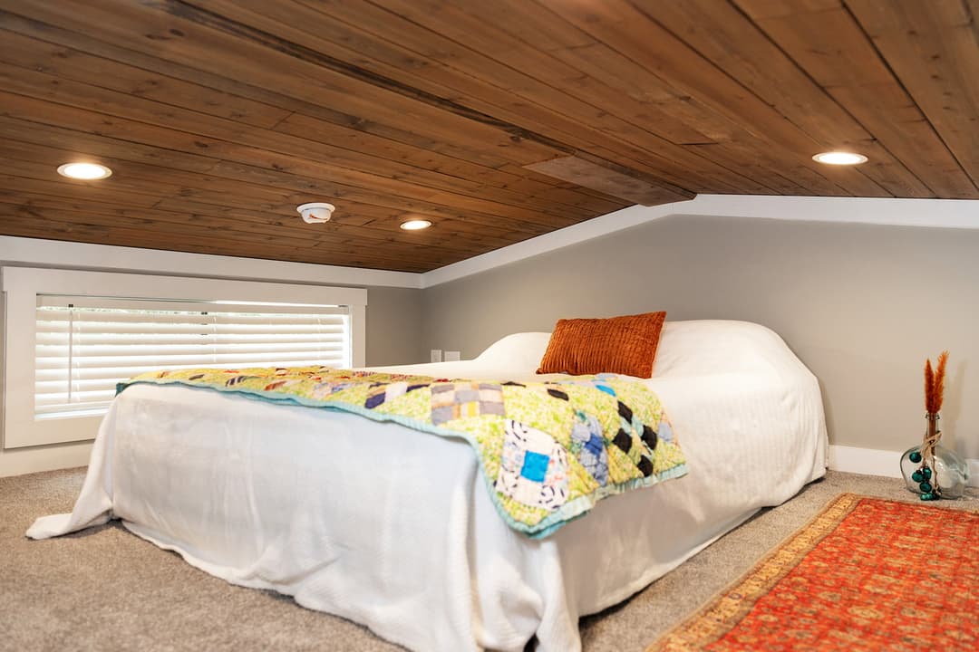 Swayback interior home features