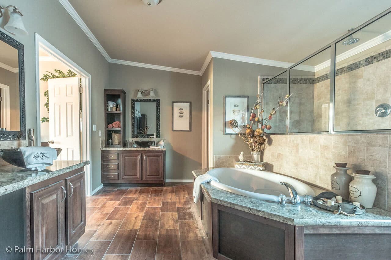 Hacienda ii 41664a bathroom home features