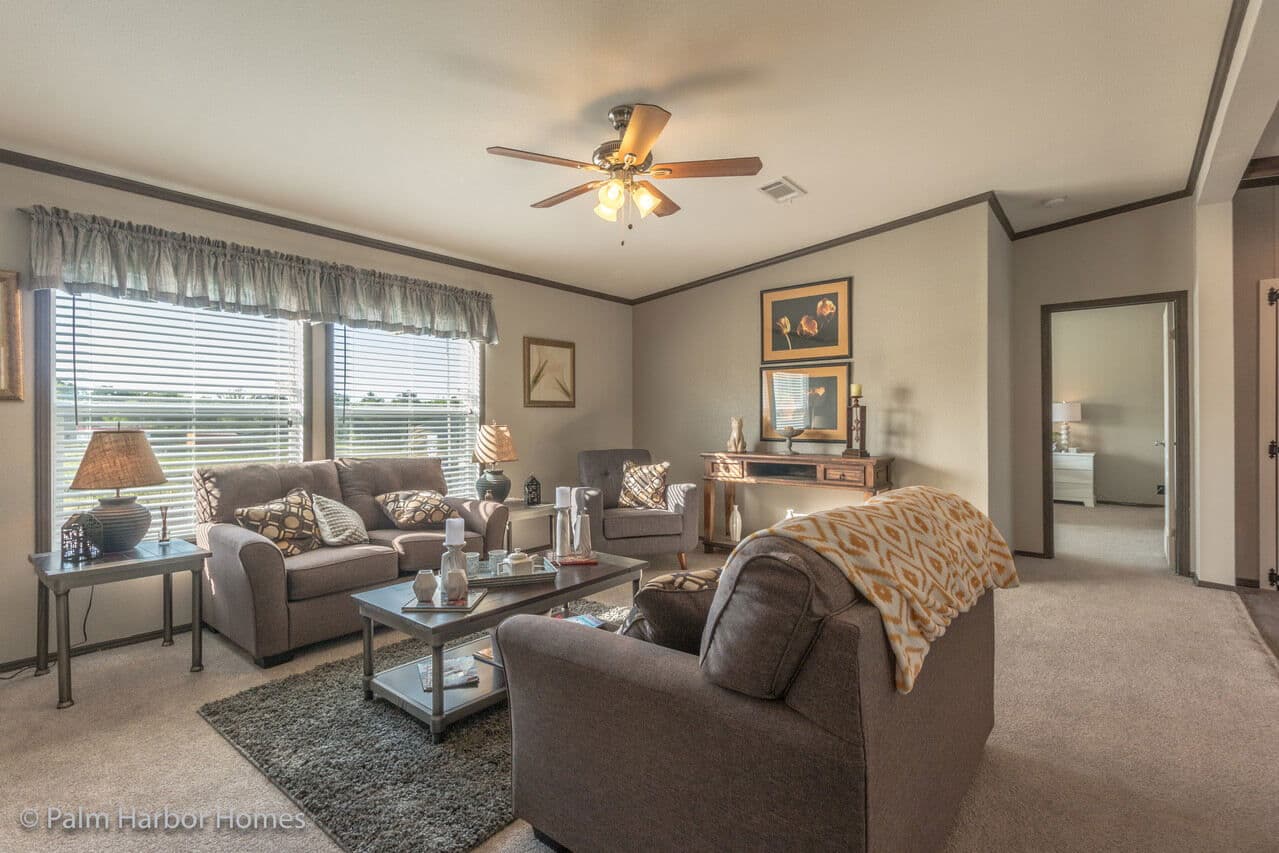 Carrington 30744c interior home features