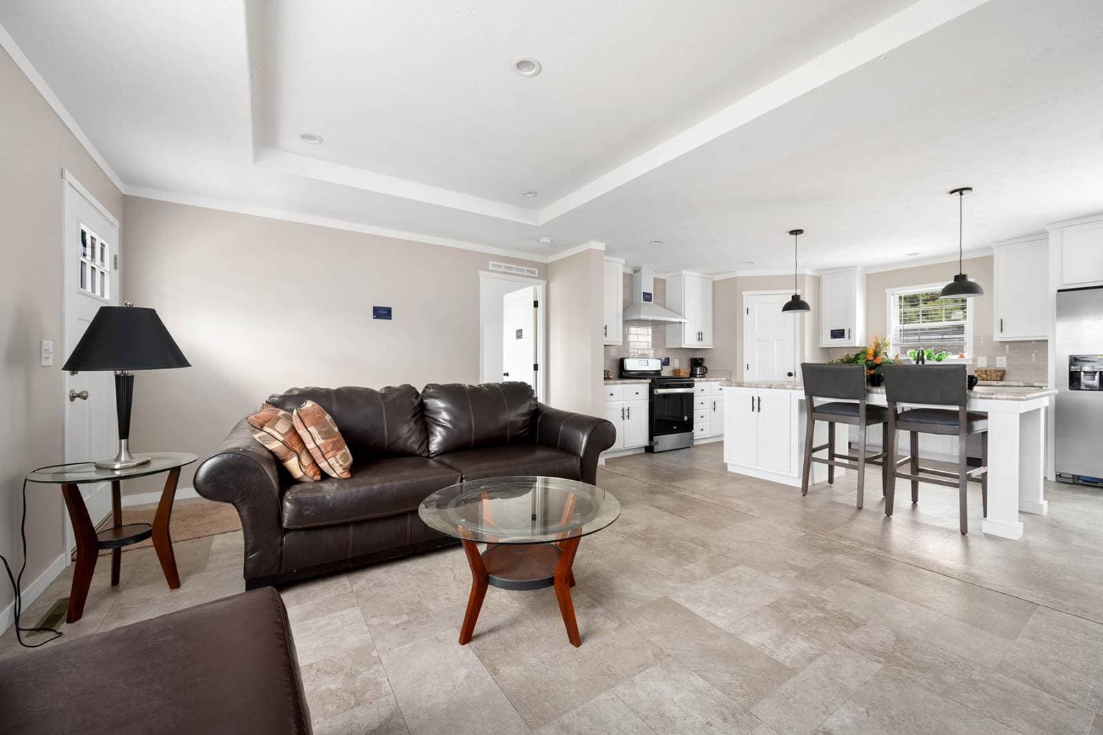 East point - elevate 52 interior home features