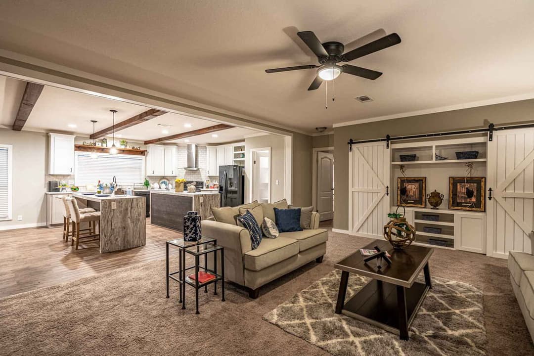 Magnum 32764m interior home features