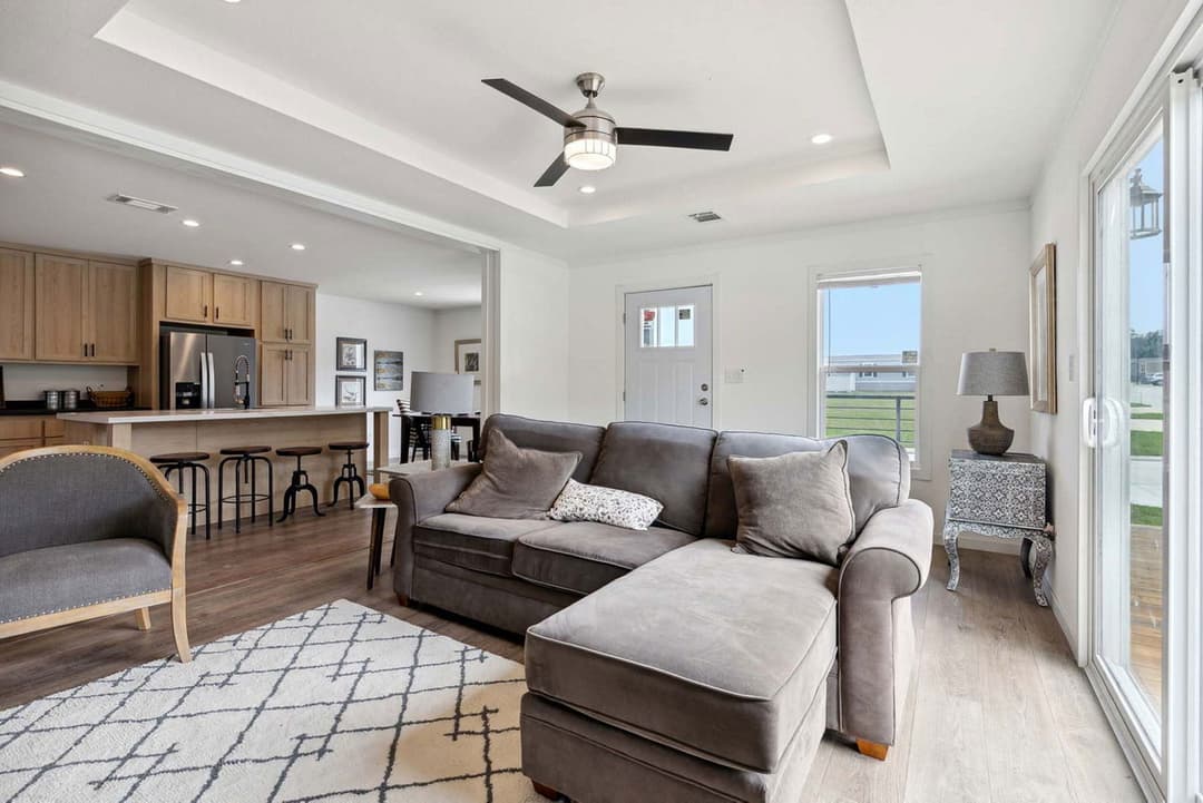 Toledo interior home features