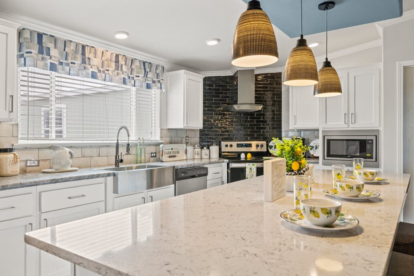 La belle 41764d kitchen home features