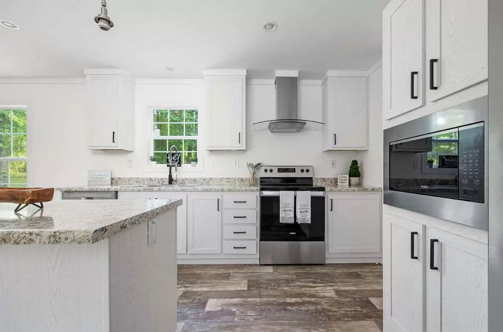 Lake manor hero home features