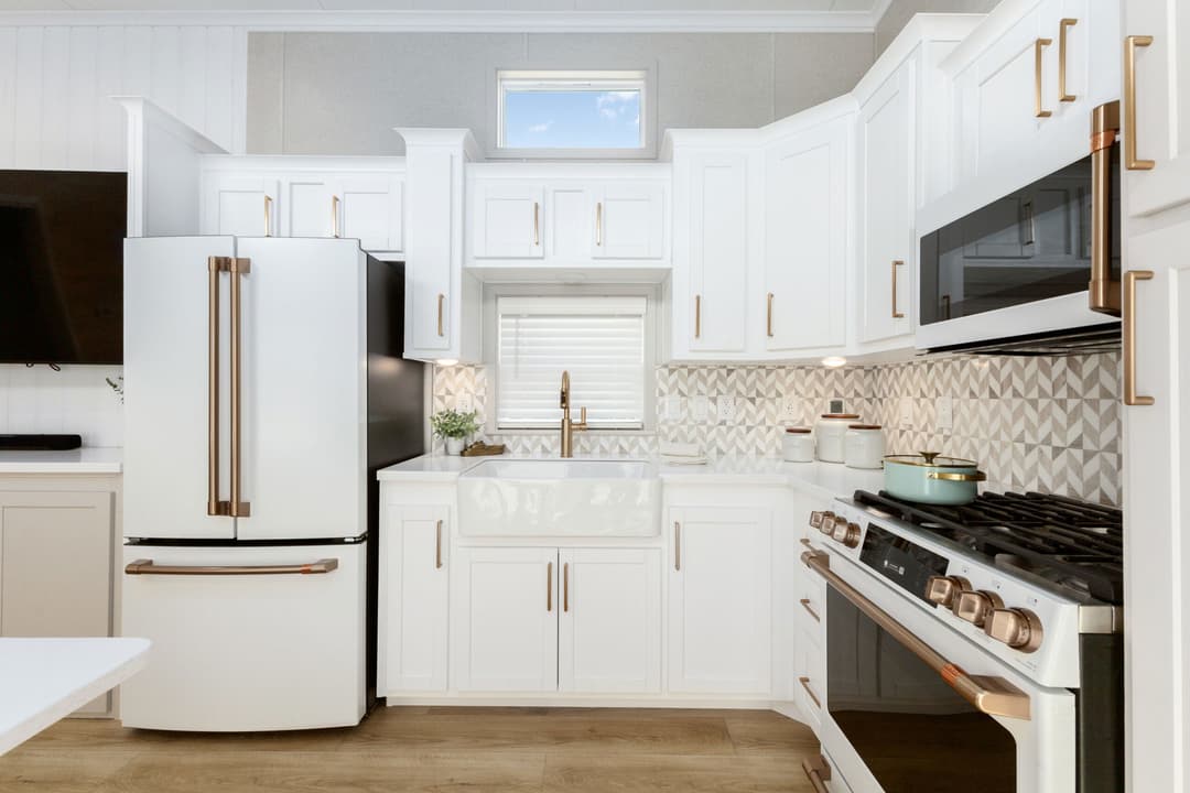 Eldorado 9092 kitchen home features