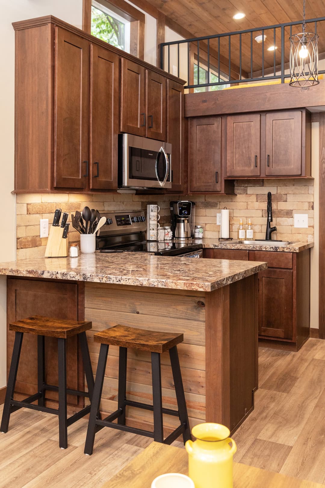Bankhead kitchen home features