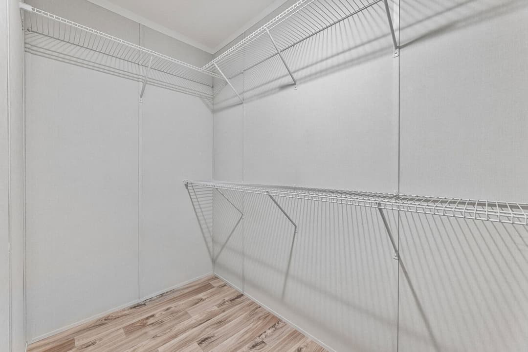 Vivid 28603n interior home features