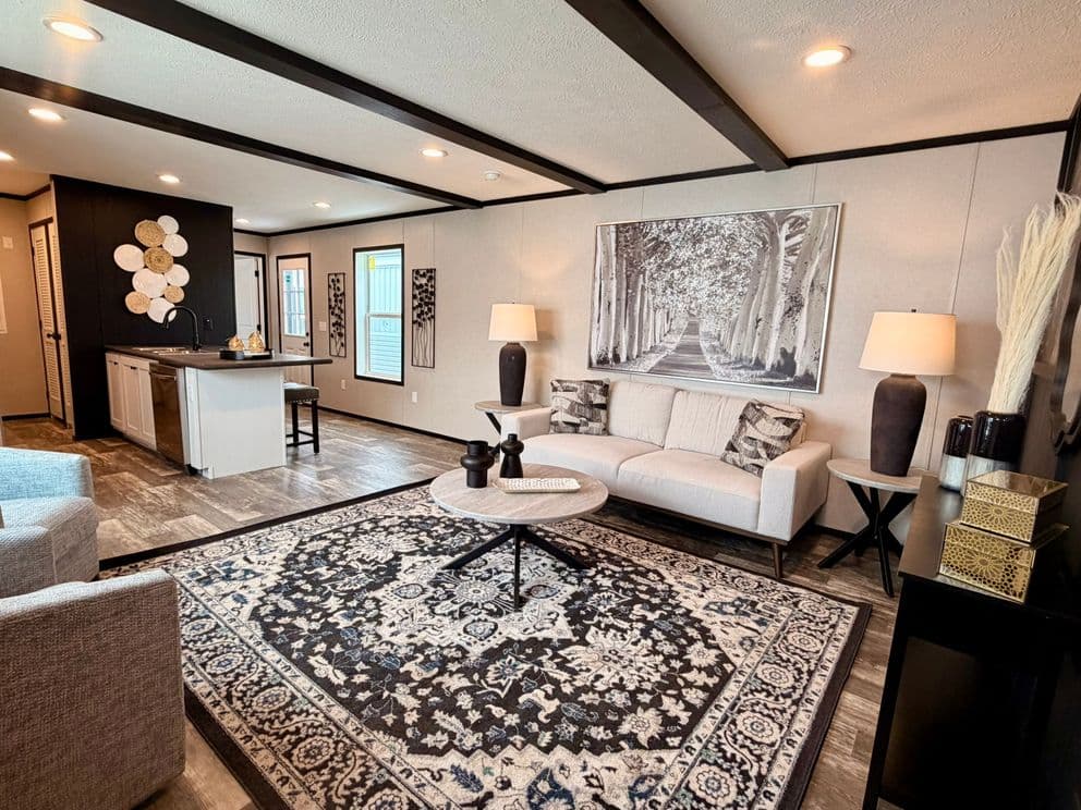 Pearl interior home features
