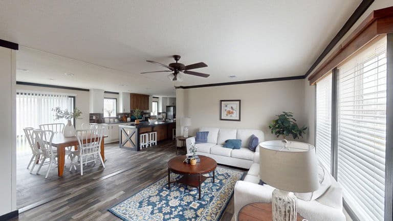 Banning 28724a interior home features