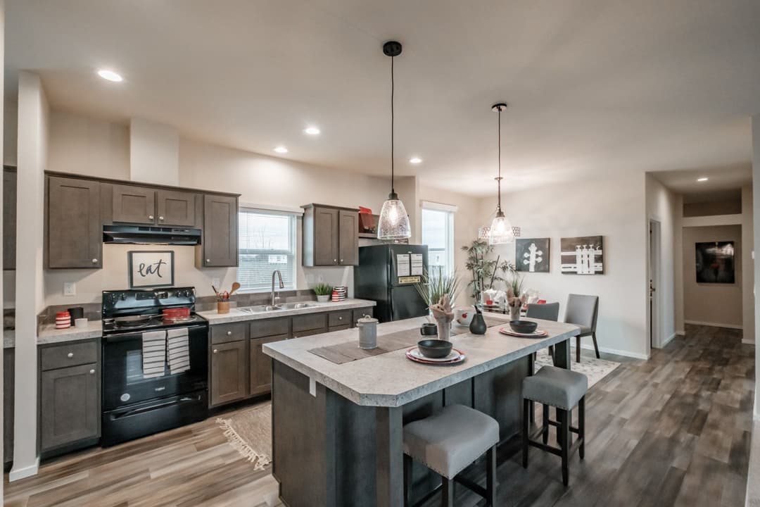 Canyon interior home features