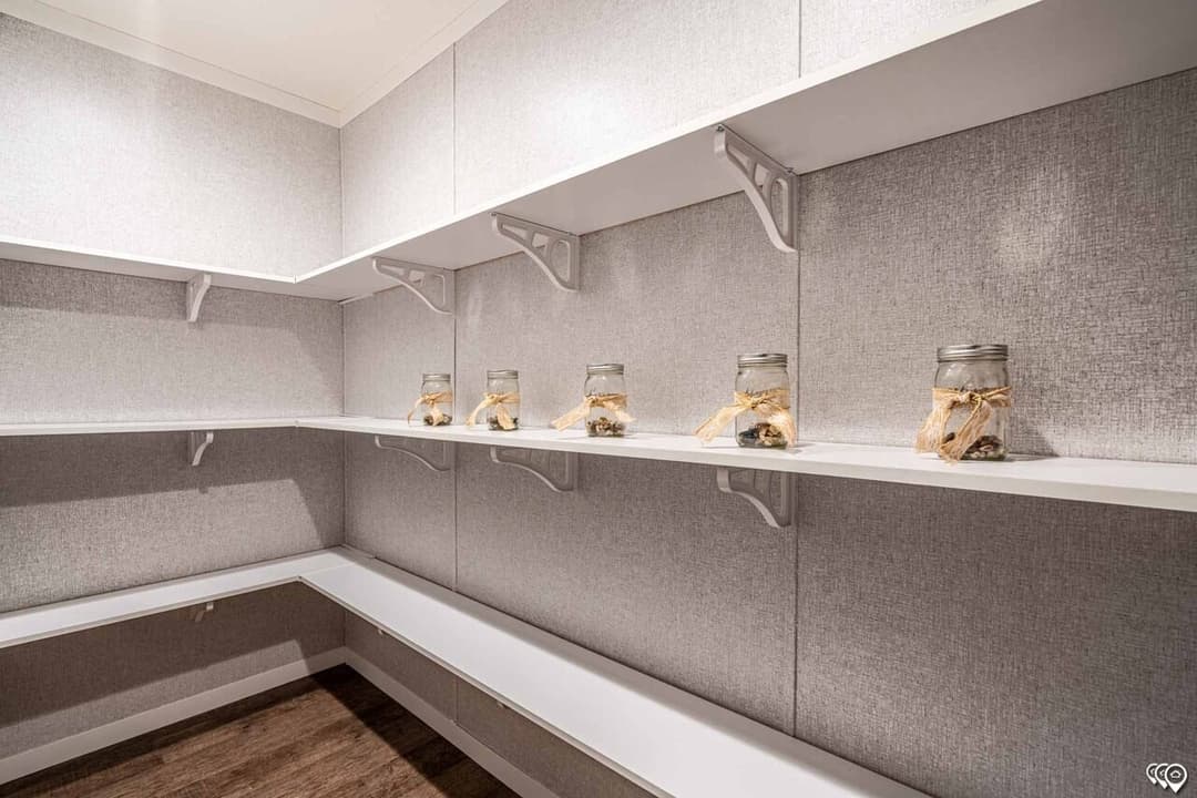 Magnum 30764m interior home features