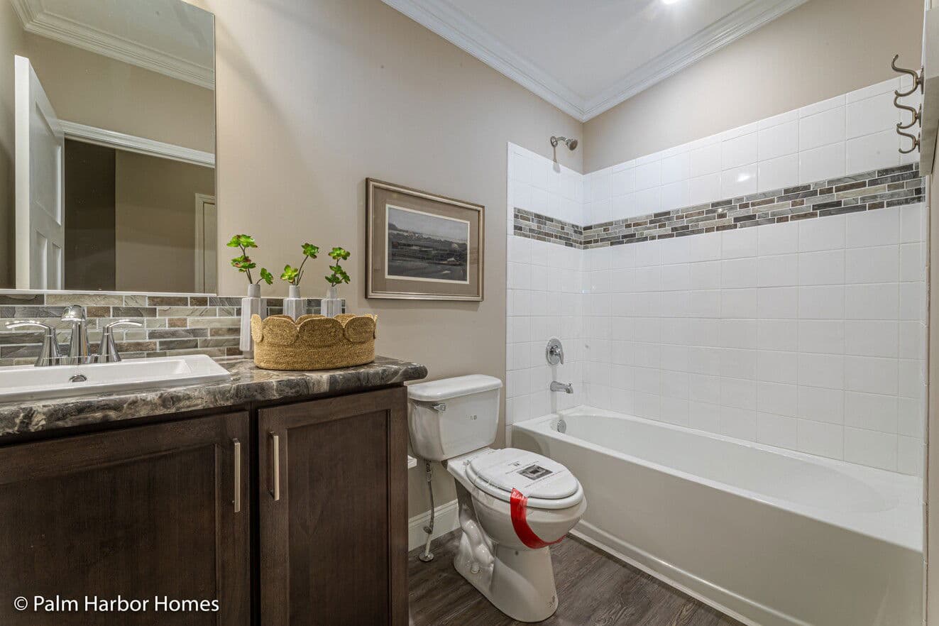 Tradewinds ii 40684c bathroom home features
