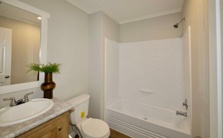 Pegasus 9340 bathroom home features