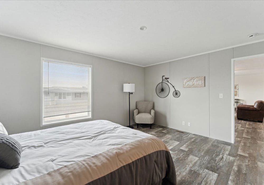 Apex 3900 bedroom home features