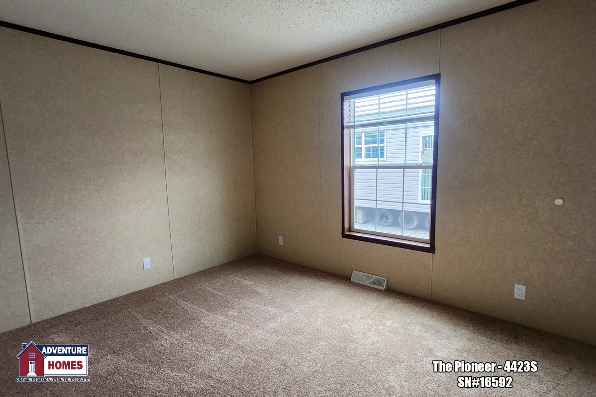 Pioneer | 4423s bedroom home features