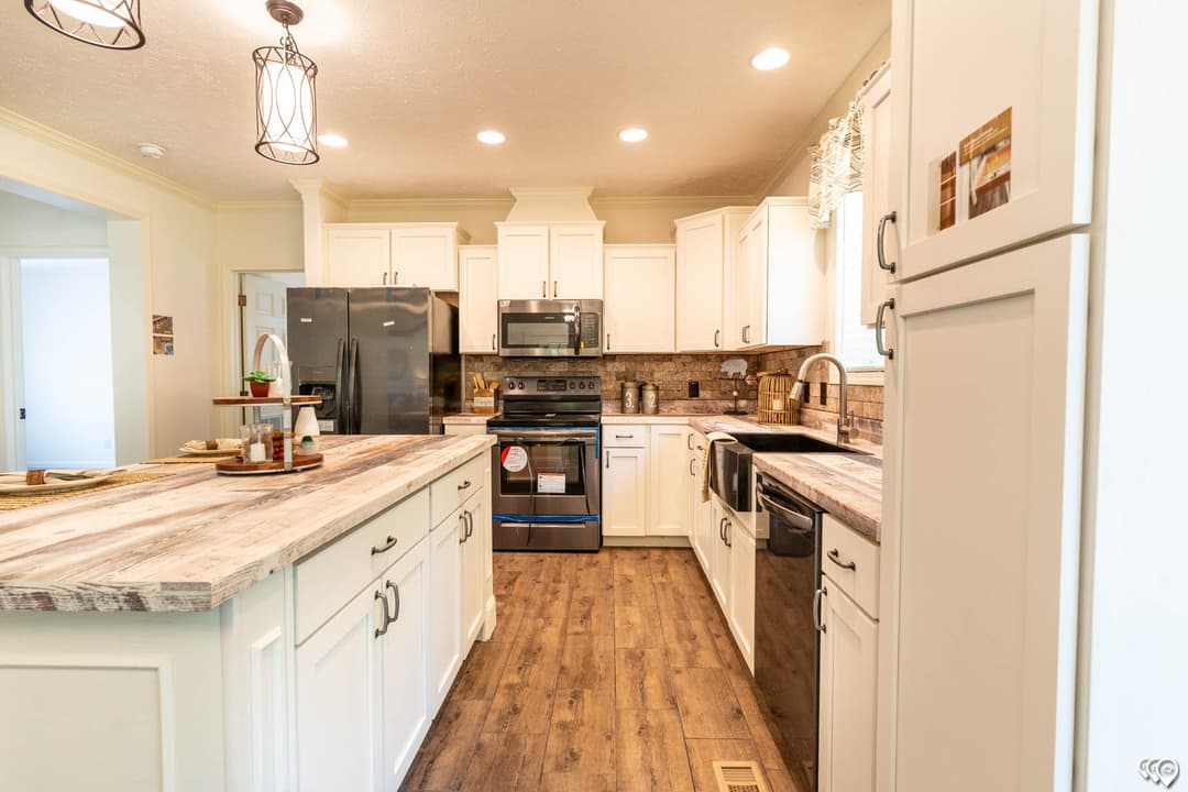 Aimon c kitchen home features