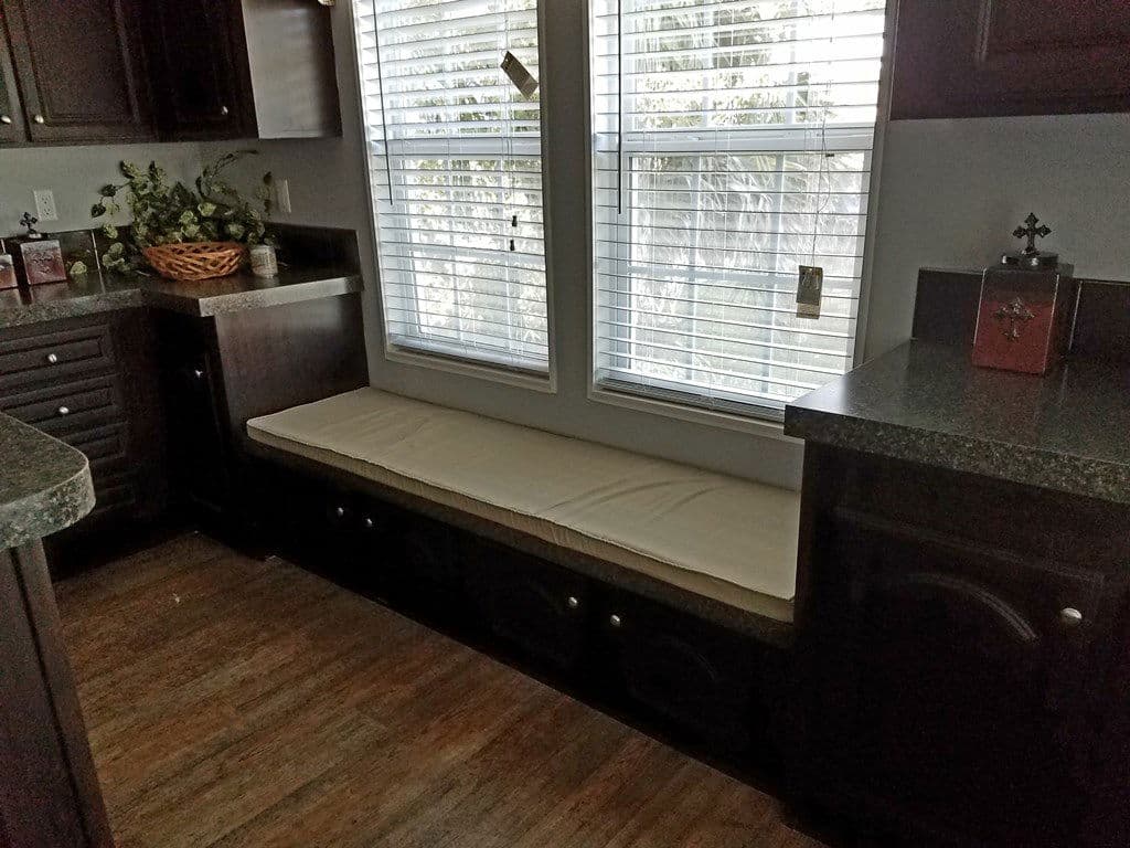 Myranda 2856 interior home features