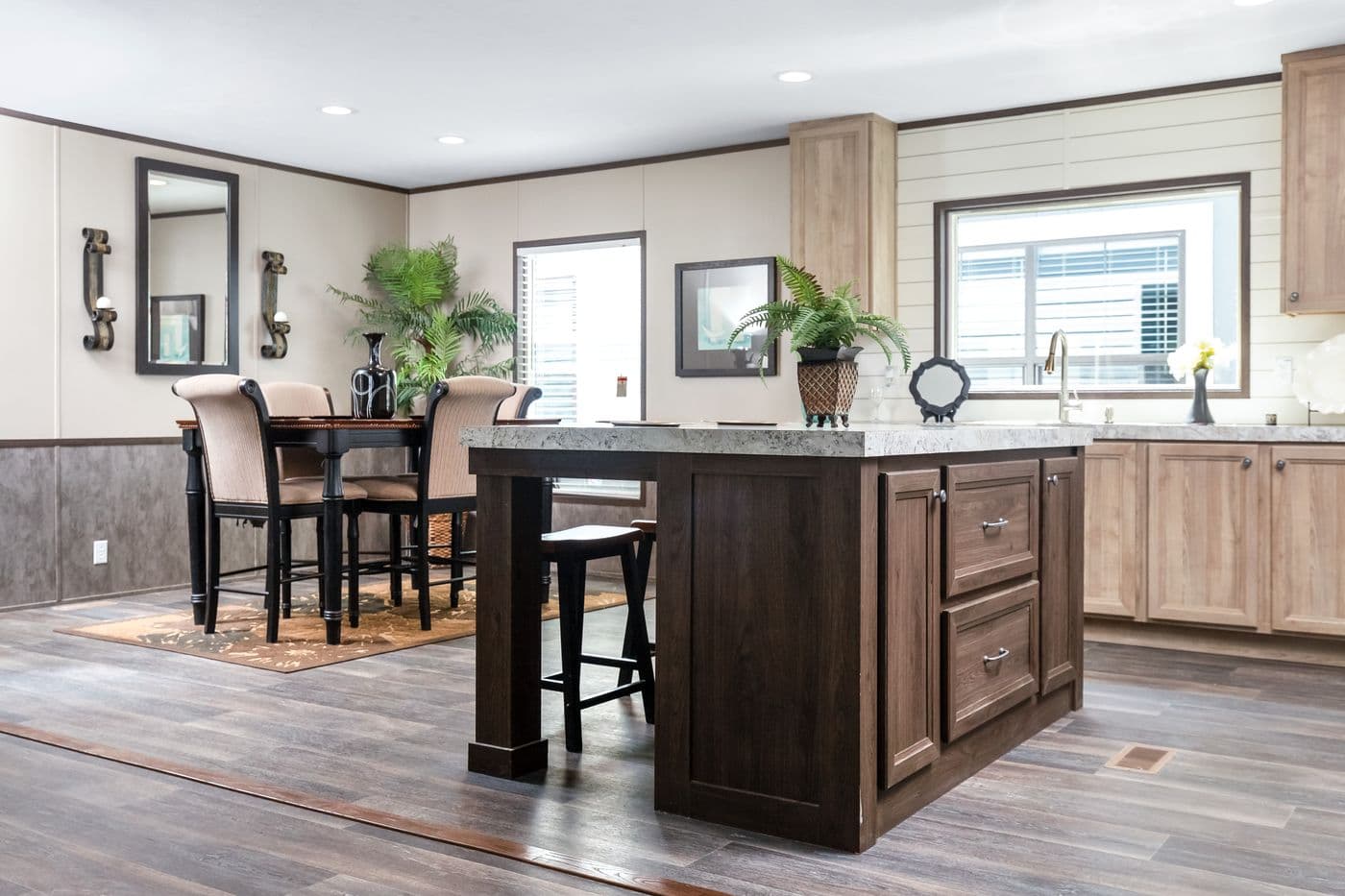 Pt 78 interior home features