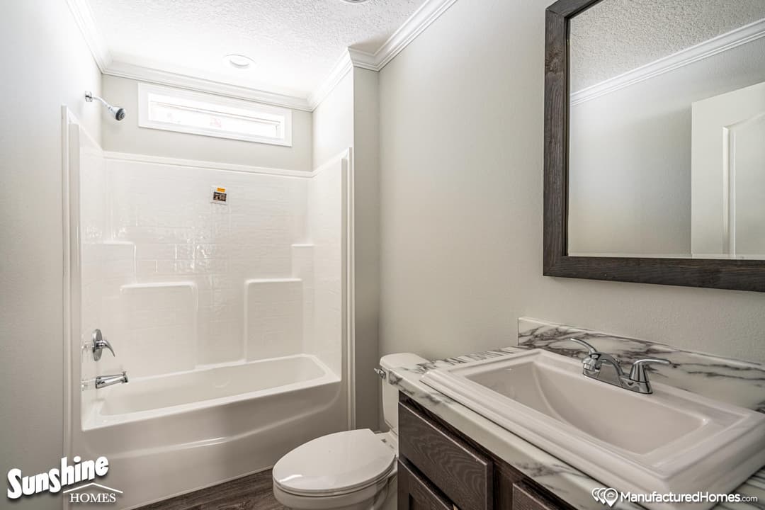 Pri3252-2001 v2 bathroom home features