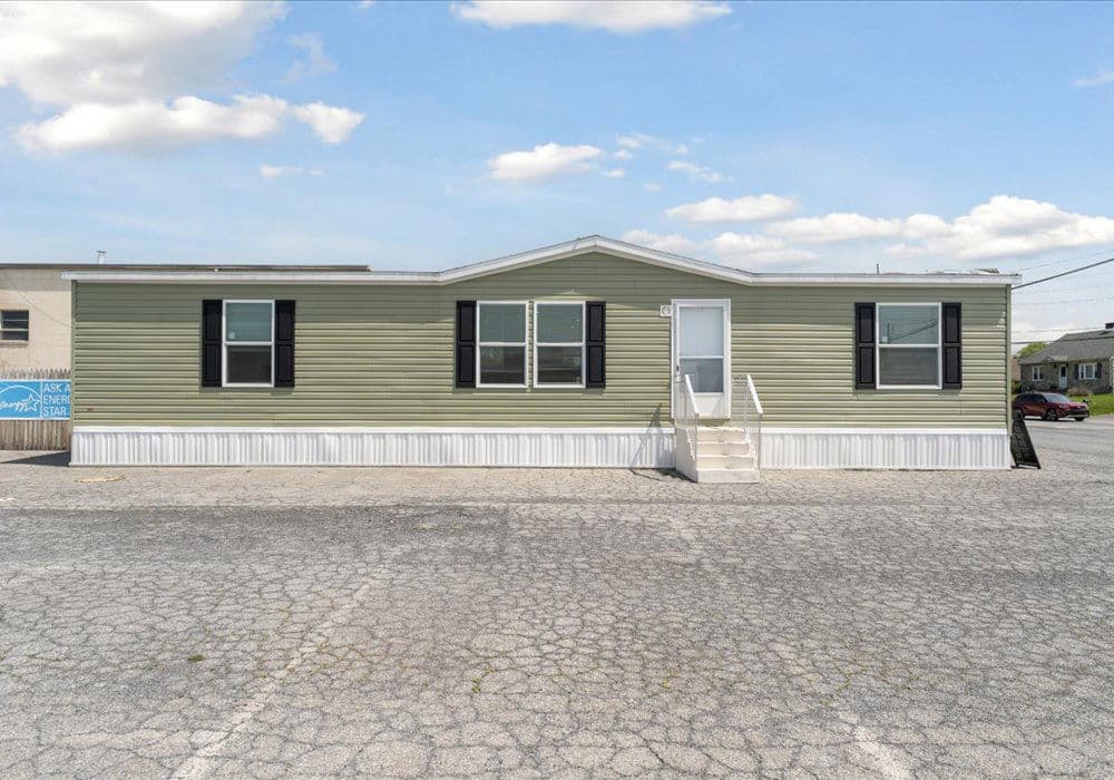 Apex 3900 hero, exterior, and elevation home features