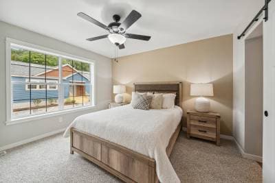 Merlot bedroom home features