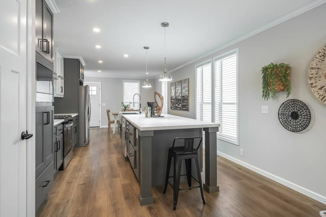 N621 kitchen home features