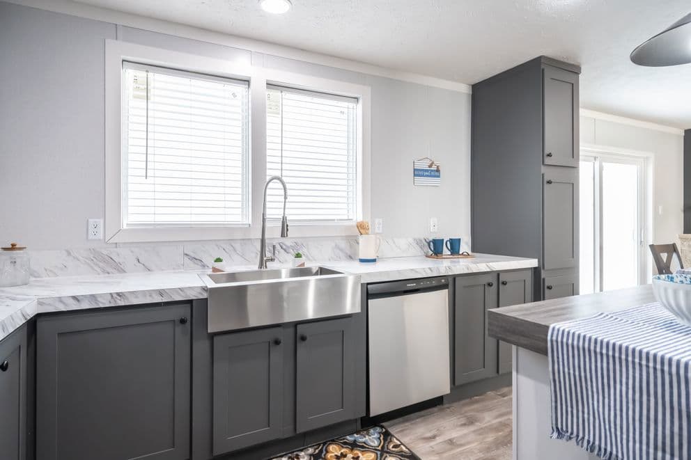 The fusion 32b kitchen home features