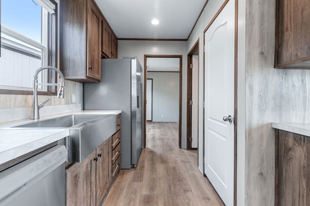 Anniversary 16683b kitchen home features